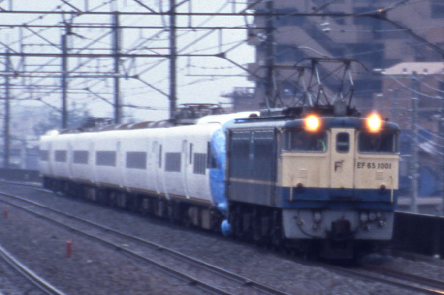 001002_APP0027.jpg